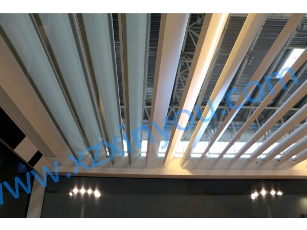 防雨排煙百葉窗