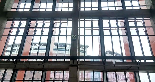 浮法玻璃新技術(shù)國(guó)家重點(diǎn)實(shí)驗(yàn)室二期項(xiàng)目電動(dòng)排煙窗工程完工